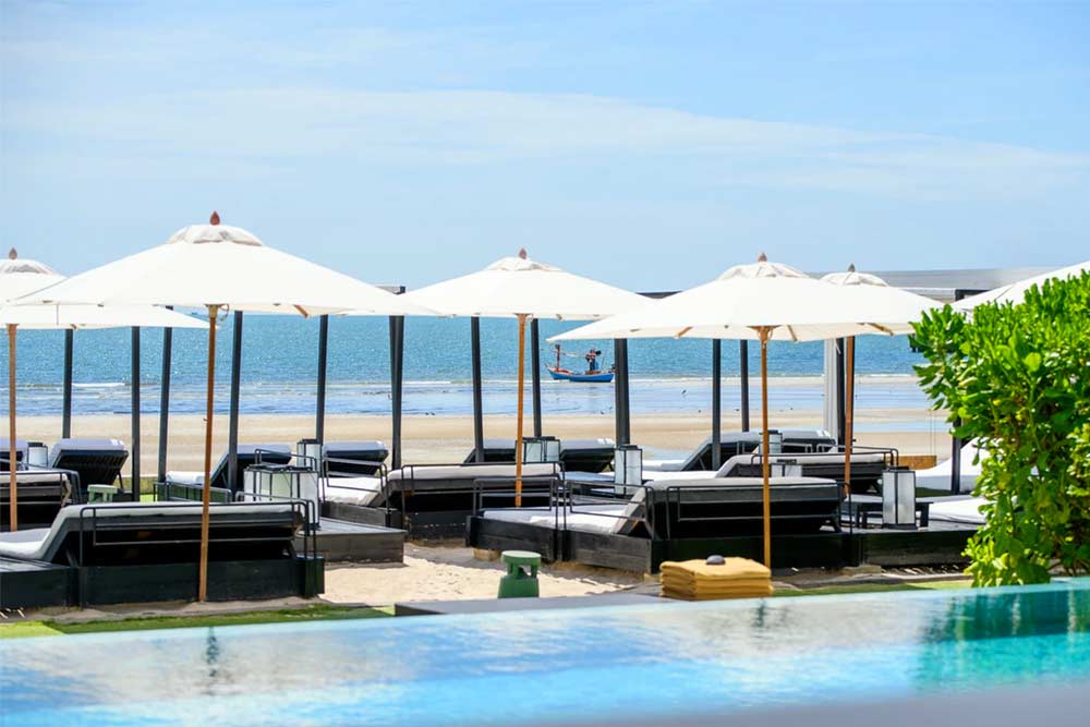 Oceanside Beach Club & Restaurant