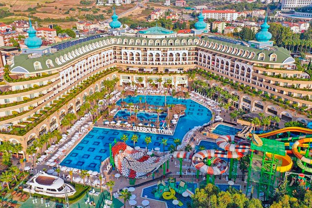 Crystal Sunset Luxury Resort & SPA