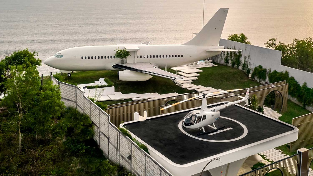Private Jet Villa