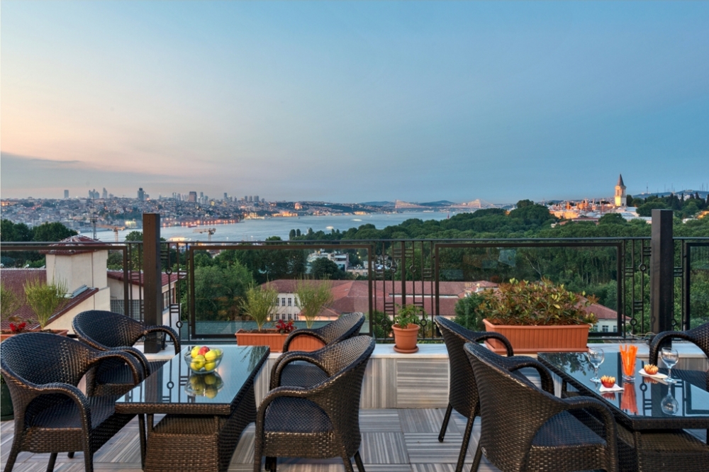Agora Life Hotel