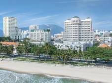 Фото отеля Sunrise Nha Trang Beach Hotel & Spa