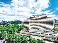 Фото отеля Guangdong Hotel