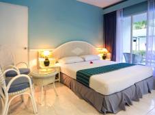 Фото отеля Equator Village