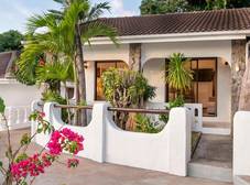 Фото отеля Eden's Holiday Villas