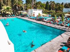 Фото отеля The Orangers Beach Resort & Bungalows