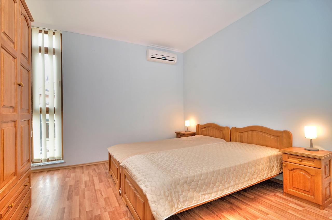 Фото отеля Sun City Apartments (1-9)