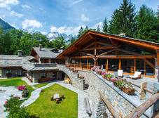 Фото отеля Au Coeur Des Neiges Chalet Resort