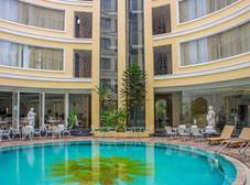 Фото отеля Four Seasons Place