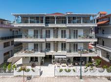 Фото отеля Ouzas Luxury Hotel