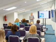 Фото отеля Cronwell Inn Стремянная