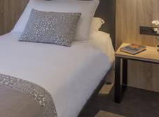 Фото отеля Tourist Hotel