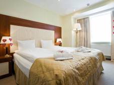 Фото отеля Marins Park Hotel Москва Пражская