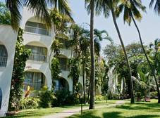 Фото отеля The Plaza Beach Hotel