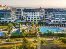 Фото отеля Commodore Elite Suites & Spa