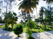 Фото отеля Smiles Beach Hotel