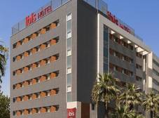 Фото отеля Ibis Izmir Alsancak