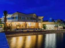 Фото отеля Cunda Hotel