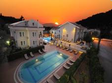 Фото отеля Sea Breeze Hotel and Apartments