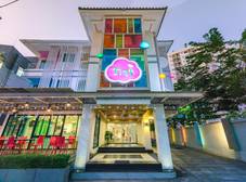 Фото отеля The Tint At Phuket Town