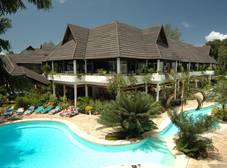 Фото отеля Travellers Beach Hotel & Club
