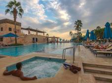 Фото отеля Ramada Resort by Wyndham Dead Sea