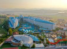 Фото отеля CRYSTAL ADMIRAL Resort Suites & SPA