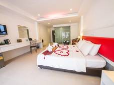 Фото отеля Armoni Patong Beach Hotel By Andacura
