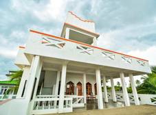 Фото отеля International Beach Hotel & Restaurant