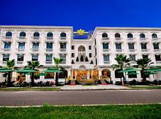 Фото отеля Crown Nguyen Hoang Hotel
