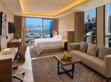 Фото отеля voco Doha West Bay Suites, an IHG Hotel