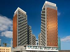 Фото отеля Millennium Atria Business Bay