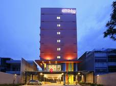 Фото отеля Amaris Hotel Pasar Baru