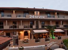 Фото отеля 24 Seven Boutique Hotel