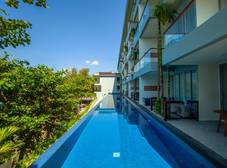 Фото отеля Surin Beach