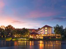 Фото отеля RatiLanna Riverside Spa Resort Chiang Mai