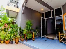 Фото отеля Baan Yuyen Karon Guesthouse