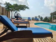 Фото отеля Sea Crest Hotel