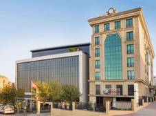 Фото отеля Ramada Encore by Wyndham Basin Express