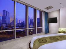 Фото отеля The Grove Suites