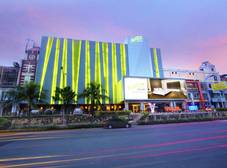 Фото отеля Whiz Prime Hotel Kelapa Gading