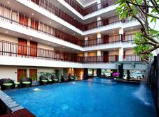 Фото отеля 7 Days Premium Kuta Bali Hotel
