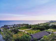 Фото отеля Komaneka at Keramas Beach