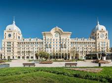 Фото отеля Courtyard by Marriott Baku