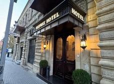 Фото отеля Midway Hotel