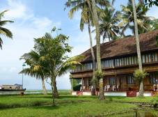 Фото отеля Coconut Lagoon - CGH Earth