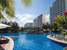 Фото отеля Ramada Plaza by Wyndham Sanya Bay