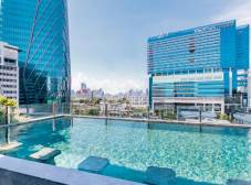 Фото отеля Seekers Finders Rama IV Hotel SureStay Collection by BW