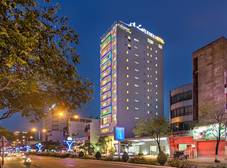 Фото отеля Lavender Riverside Hotel