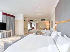 Фото отеля Ramada by Wyndham Doha Old Town