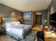 Фото отеля Makati Diamond Residences